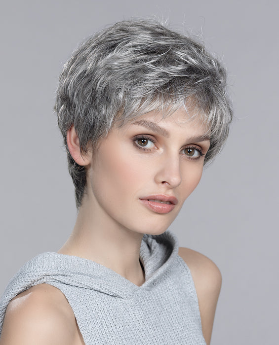 Foxy Small by Ellen Wille • Hairpower Collection