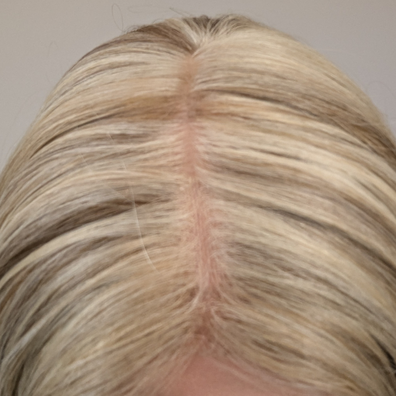 Beige Blonde Gripper Wig