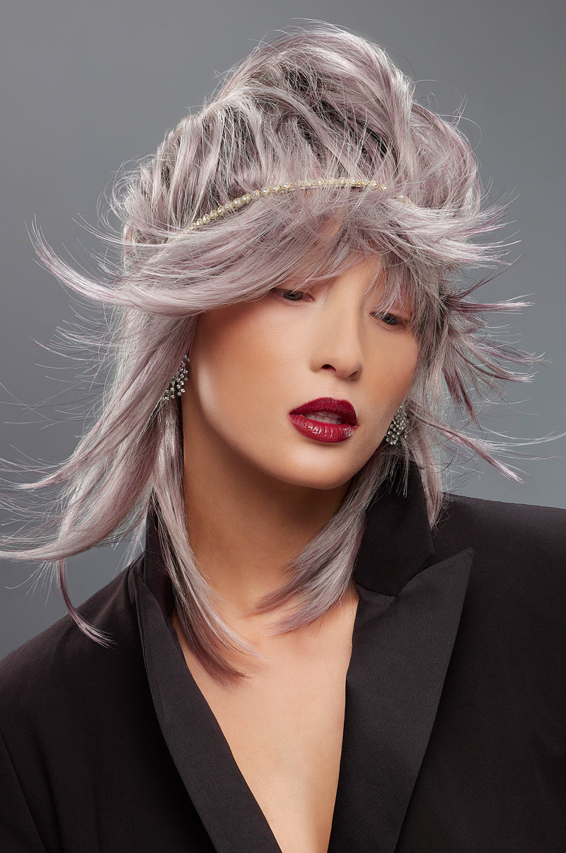 60s18 • SLEET | Soft white with a dark ash blonde root