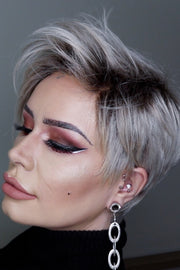 R6 /28F ••• Chestnut Brown with Red Frost