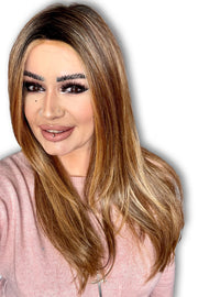 BOMBSHELL BLONDE • 60/88/1001R12 ••• Golden brown root wi pure blonde and satin blonde and a blend of white