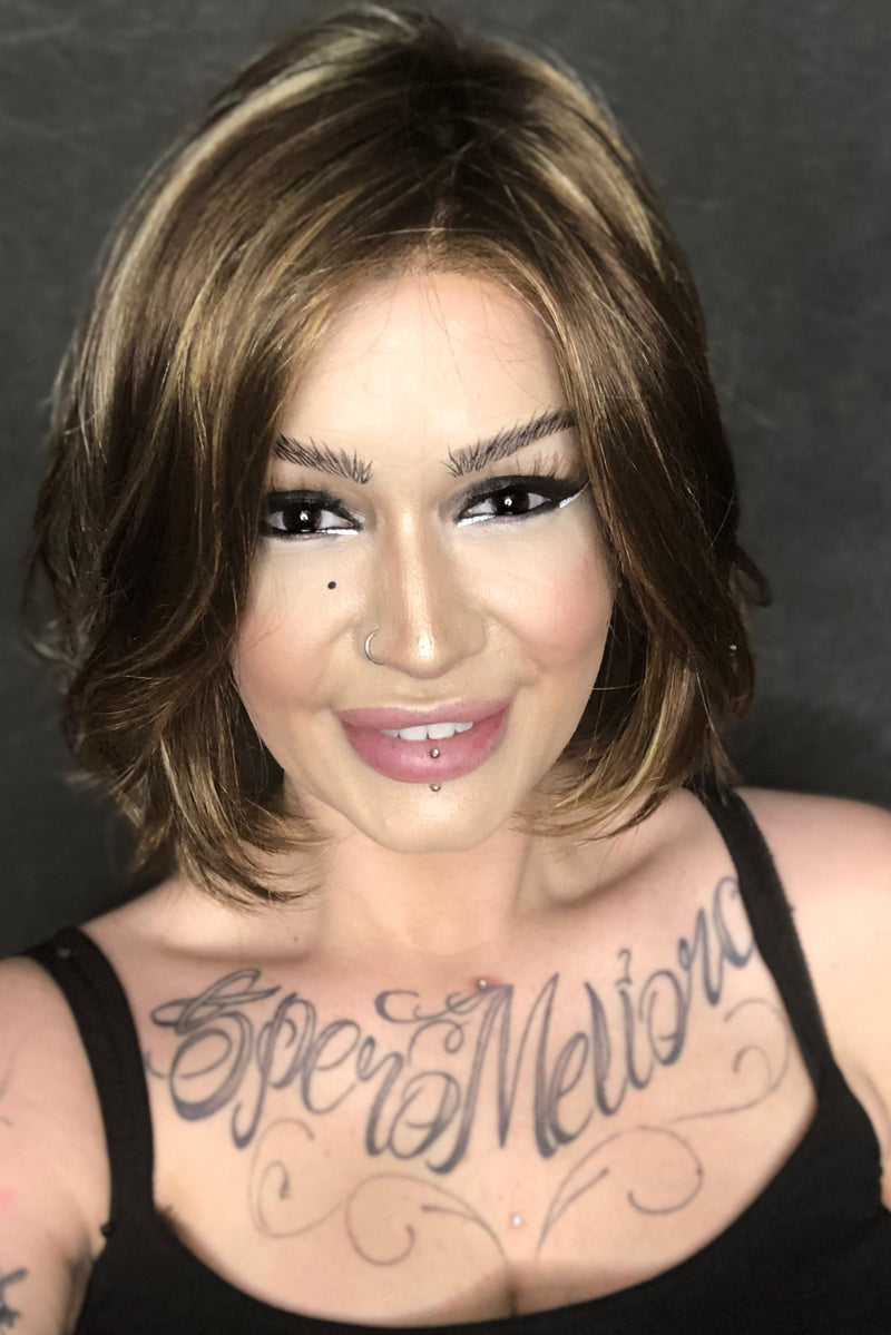 R12 /26CH ••• Light Brown with Chunky Golden Blonde Highlights