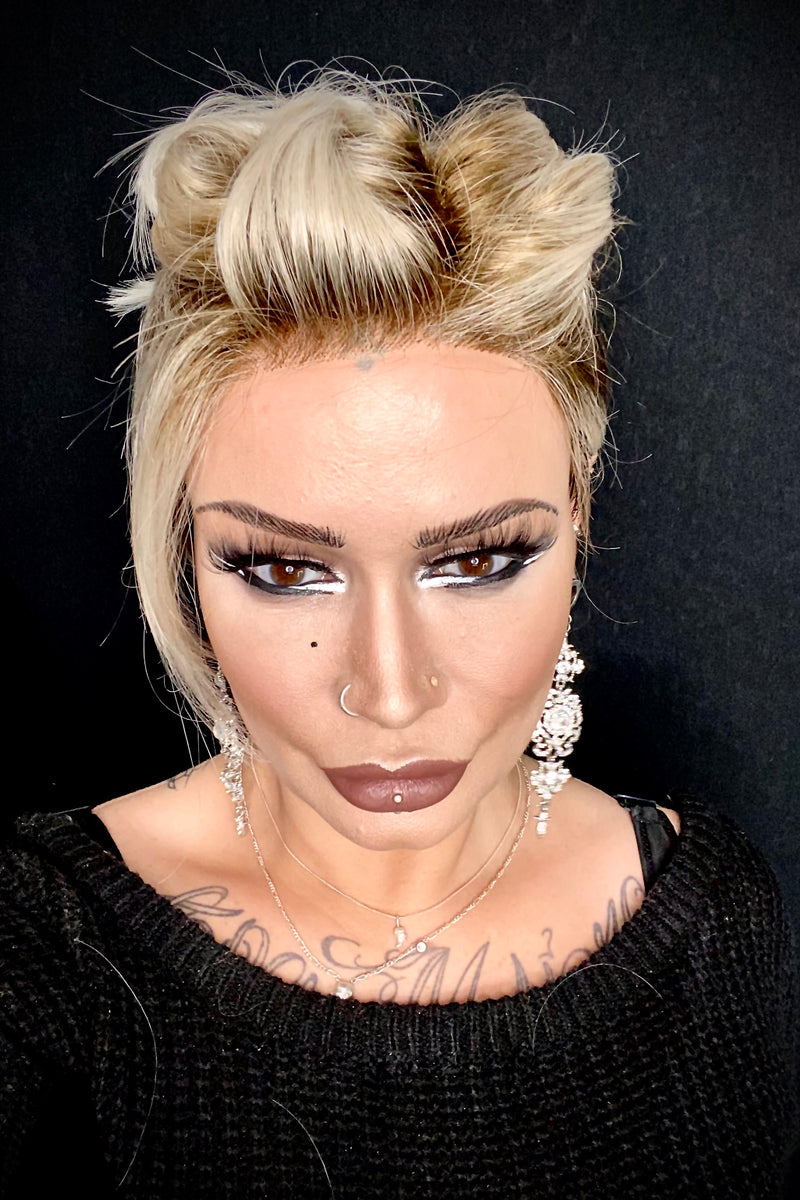 CARAMEL KISS RT4 ••• Golden Brown with Copper Blonde Highlights & Dark Brown Roots